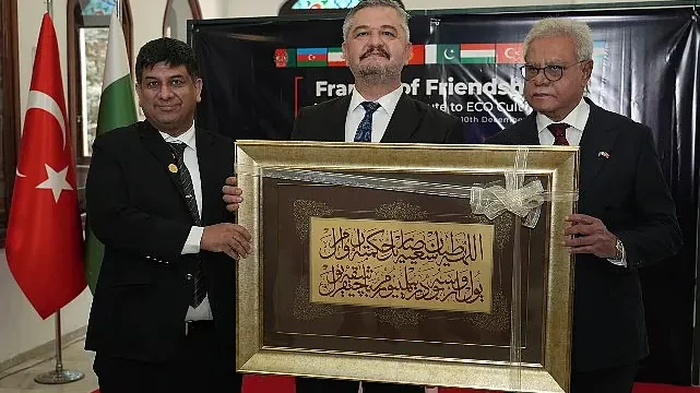 “Dostluğun Çerçeveleri” sergisi sanatseverlerle buluştu  Keçiören’de ECO ülkeleri fotoğraf sergisi açıldı