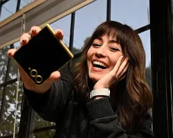 Samsung Galaxy Z Flip6’dan ilham alan “The Flipside” Koleksiyonu modayla inovasyonu buluşturdu