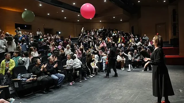 AŞT’den çocuklara tiyatro dolu tatil
