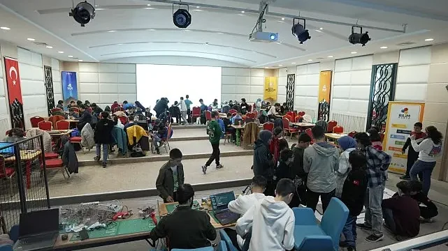 Bilim Konya’dan Yarıyıl Tatilinde “TEKNOFEST Robolig Kampı”