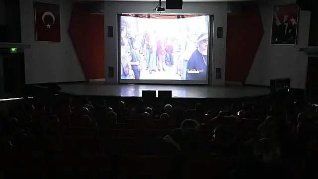 Büyükşehir’den Engelleri Aşan Betimlemeli Belgesel Gösterimi