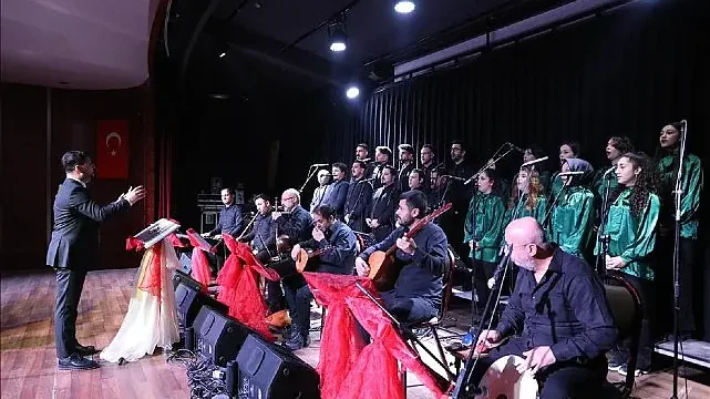 Ege Rüzgarı İnegöl’de Esti; Gençlik Korosu’ndan Muhteşem Konser