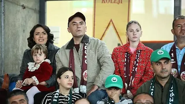 Giray Altınok ve Ezgi Mola’nın başrollerinde yer aldığı, Disney+’ın yeni komedi filmi ‘Başka Bir Sen’den ilk kareler yayınlandı.
