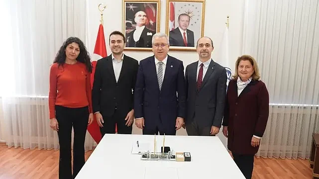 Karadut ve adaçayının, hastane kaynaklı enfeksiyona neden olan bakterilerin tedavisine etkisi araştırılacak
