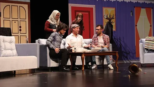 Kültür ve Sanatın Kalbi Selçuklu’da Atmaya Devam Ediyor  “Şen Şakrak Şov” İlk Kez İzleyiciyle Buluştu