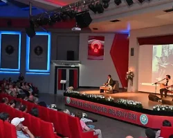 Nazım Hikmet 123 Yaşında
