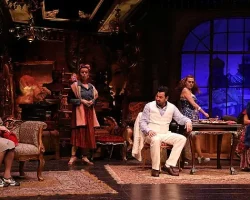 Şehrin Tiyatrosu “Gidiş Dönüş Moskova (Retro)” Oyunuyla Ataşehir’de
