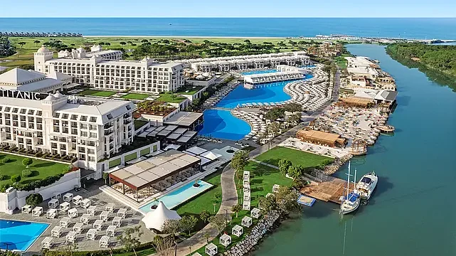 Sömestir Tatilinde Huzur ve Eğlencenin Adresi: Titanic Hotels