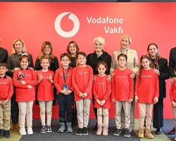 Vodafone Vakfı Danışma Kurulu Üyeleri Geleceğin Yapay Zekâ Yıldızlarıyla Buluştu