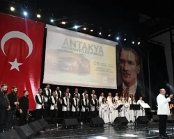 Antakya Medeniyetler Korosu’ndan duygu dolu konser