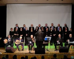 Aydın Büyükşehir Belediyesi, kültür ve sanat etkinliklerine devam ediyor. Büyükşehir Belediyesi Türk Sanat Müziği Korosu, Kuyucak’ta konser düzenledi