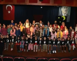 Başkan Çerçioğlu Nazilili Çocukları Tiyatro İle Buluşturdu