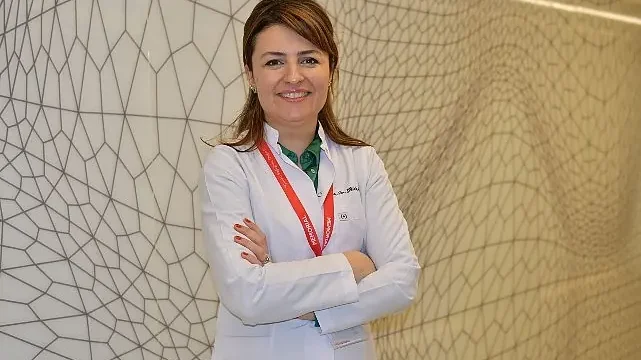 Erken Yaşta Kozmetik Kullanımının 5 Zararına Dikkat!