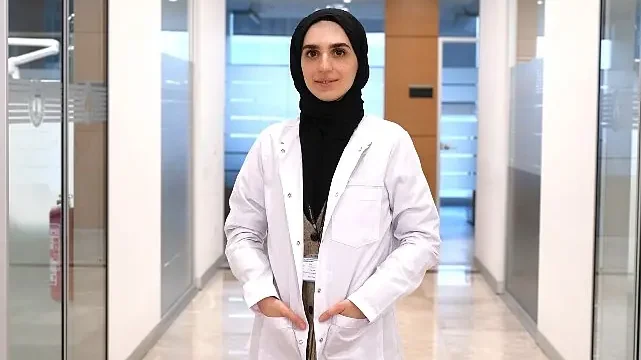Kahve keyfi mi, diş sağlığı mı? Kahve tüketimi diş minesine zarar veriyor!