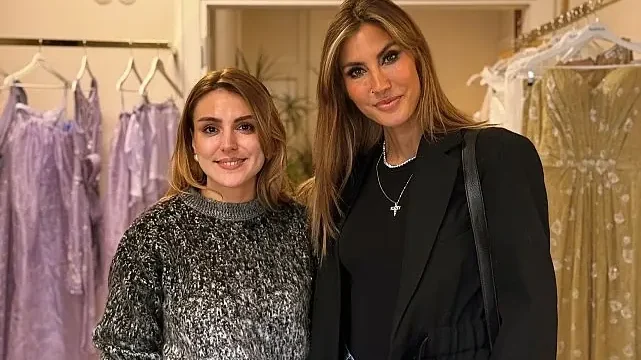 Londra Moda Haftası’nda Nutraxin Sponsorluğunda: Çağla Şikel, Ünlü Designer Neslişah Yılmaz’ın Barrus Koleksiyonu İçin Podyumda!
