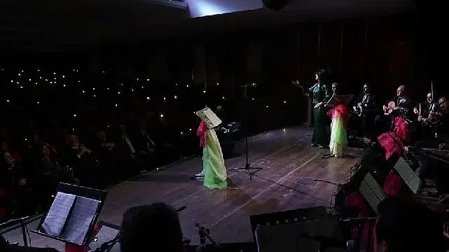 Türk Sanat Müziği Korosundan Muhteşem Performans