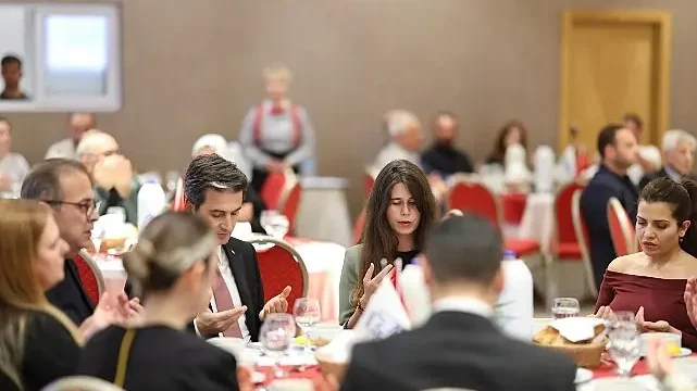 Başkan Denizli, 18 Mart Şehitleri Anma Günü ve Çanakkale Zaferi’nin 110. yıl dönümünde şehit aileleri ve gaziler ile bir araya geldi   