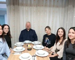 Başkan Pehlivan, öğrencilerin iftar sofrasına konuk oldu