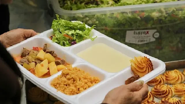Burhaniye’de ramazan paylaştıkça güzel