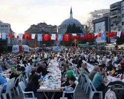 Büyükşehir’in iftar sofrası her gün 3 bin kişiyi ağırlıyor