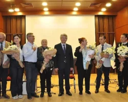“Dostları Âşık Veysel’i Unutmadı”