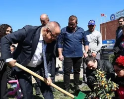 Down sendromlu çocuklar farkındalık gününde doyasıya eğlendi