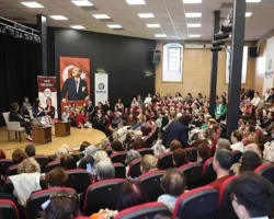 DR.Gülseren Bugdaycıoğlu’nun söyleşisi bakırköy’de yoğun ilgi gördü 