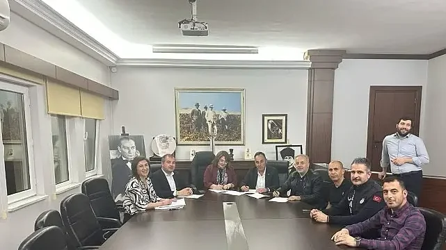 Gençay müjdeyi verdi, belediyede en düşük işçi maaşı 38.023 tl oldu