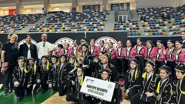 Kartepe halk oyunları topluluğu birinci oldu