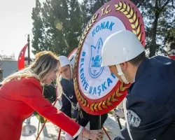 Konak Çanakkale şehitlerini andı