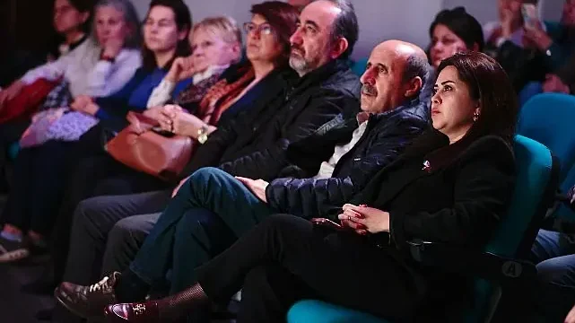  Konak’ta Çanakkale şehitlerine anlamlı anma 