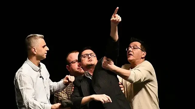 Lüleburgaz Belediyesi Tiyatro Topluluğu kırdı geçirdi