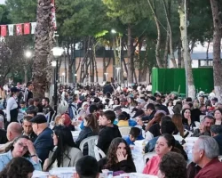 Menemen’de 10 bin kişilik Kadir Gecesi iftarı