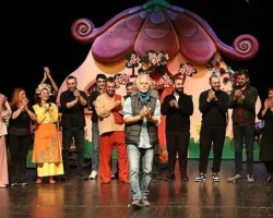 Nazım Hikmet’in “Sevdalı Bulut”u Seyirciyle Buluştu