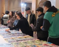 Öğrenciler kitap fuarında 