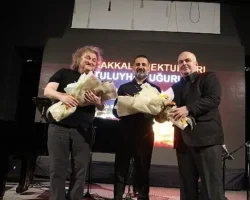 Piyanist Tuluyhan  Uğurlu’dan çanakkale zaferi konseri