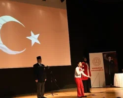 Üç Kuşak Bir Arada İstiklal Marşı