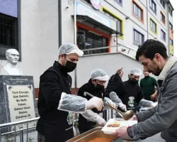 Yeşilova Mahallesi’nde 1000 kişilik iftar sofrası