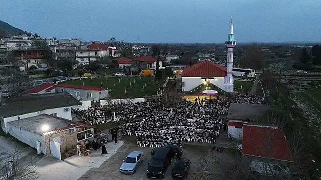Yunanistan İskeçe’de Büyükşehir’le iftar bereketi