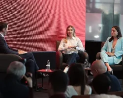 Zirvenin İzinde: Sporun Kadın Kahramanları Memorial’da Buluştu