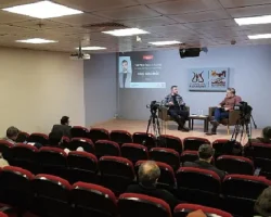 100 Yüze İmza ve Söyleşi Programının Nisan Ayı Konuğu Yunus Emre Özsaray Oldu!