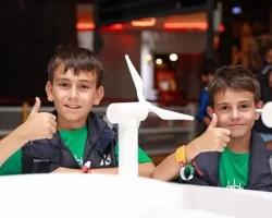 23 Nisan’a Özel Yenilenebilir Enerji Boyama Atölyesi’nde Çocukların Hayalleri Renklendi