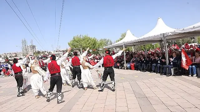 Çankaya’da 23 Nisan Coşkusu Atapark’ta Başladı