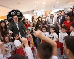 Çocukların renkli dünyası Çankaya’da sergilendi: Küçük Kalpler, Büyük Renkler