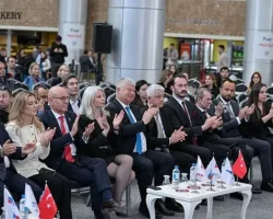 Doğal taşa hayat veren genç tasarımcılar ödüllerini aldı