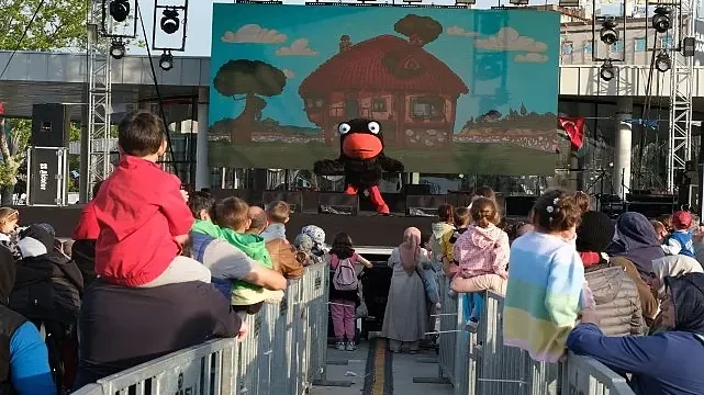 Ege ile Gaga çocukların neşesine neşe kattı