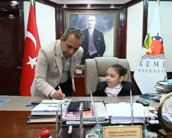 Gençler ve çocuklar mecliste buluştu