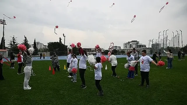 Manisa’da özel bireyler için renkli şenlik