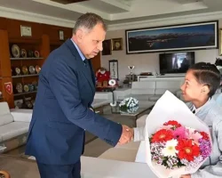 Minik Ege Eymen Ünal, 23 Nisan Başkanı oldu