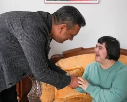 Özel Bireylere Doğum Günü Sürprizi